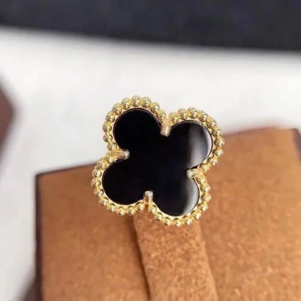 Van Cleef & Arpels Black Onyx Earrings - Picture 4 of 5